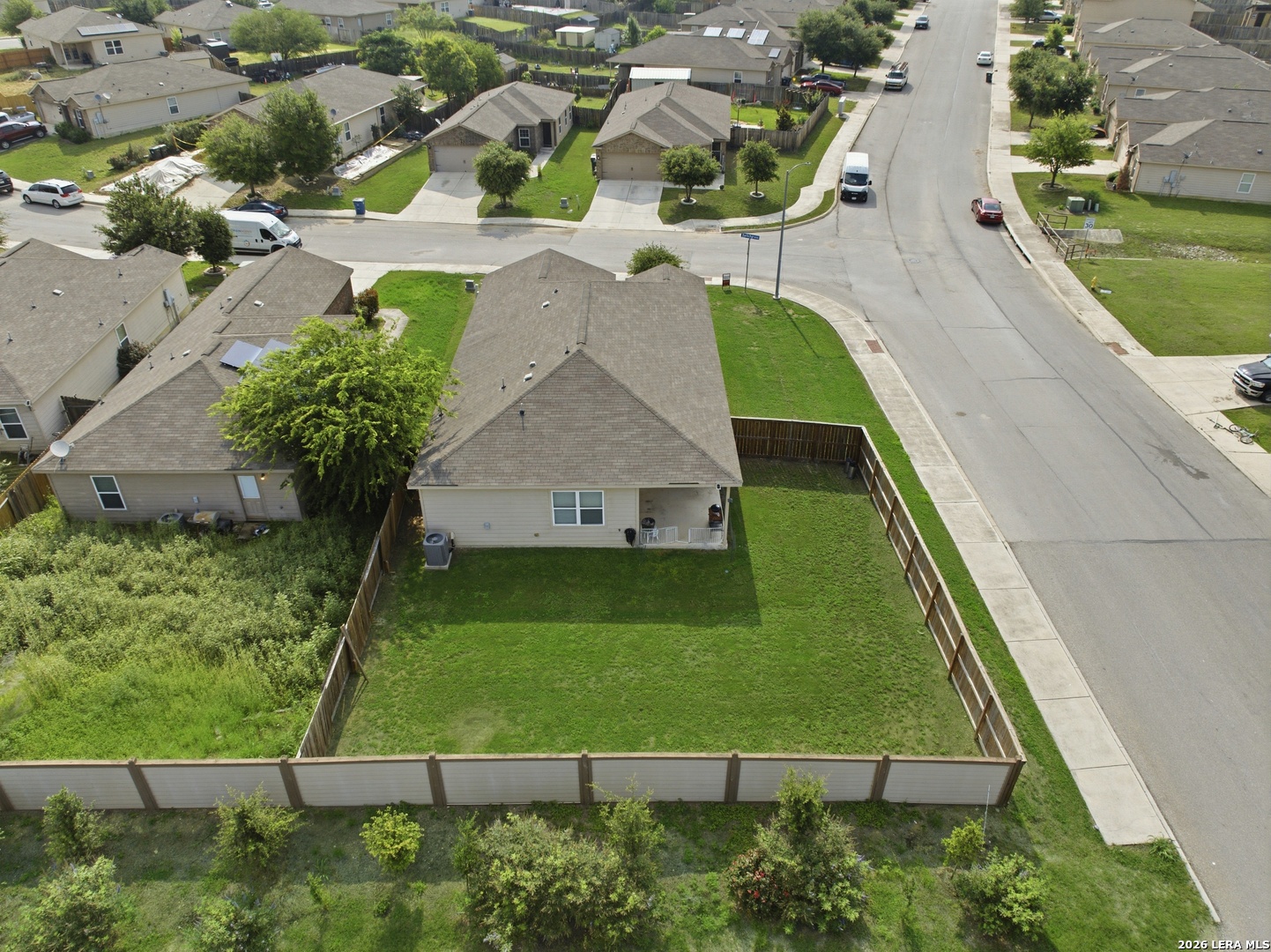 main property photo 29