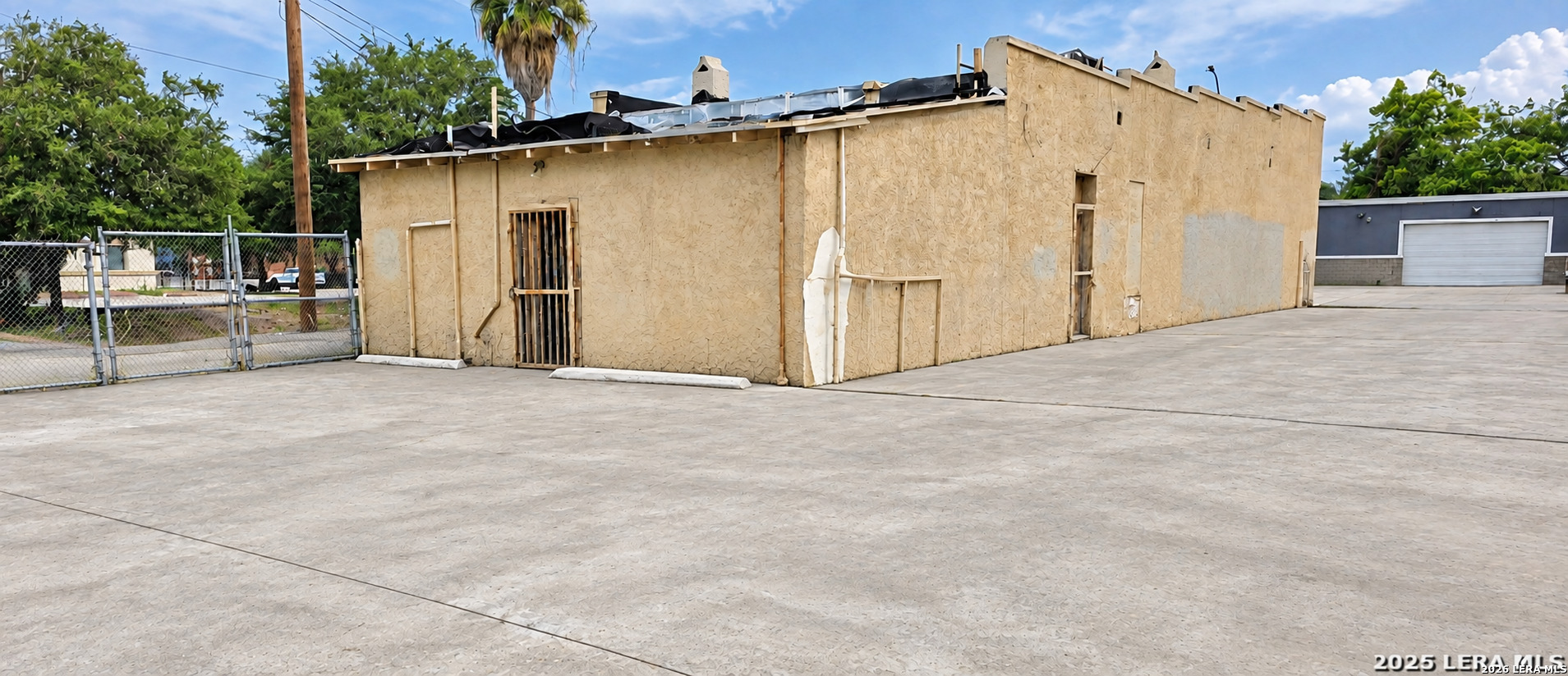 main property photo 22
