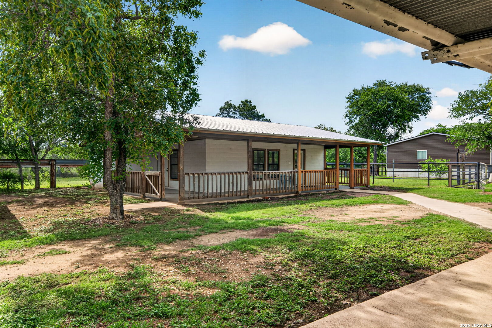 main property photo 22