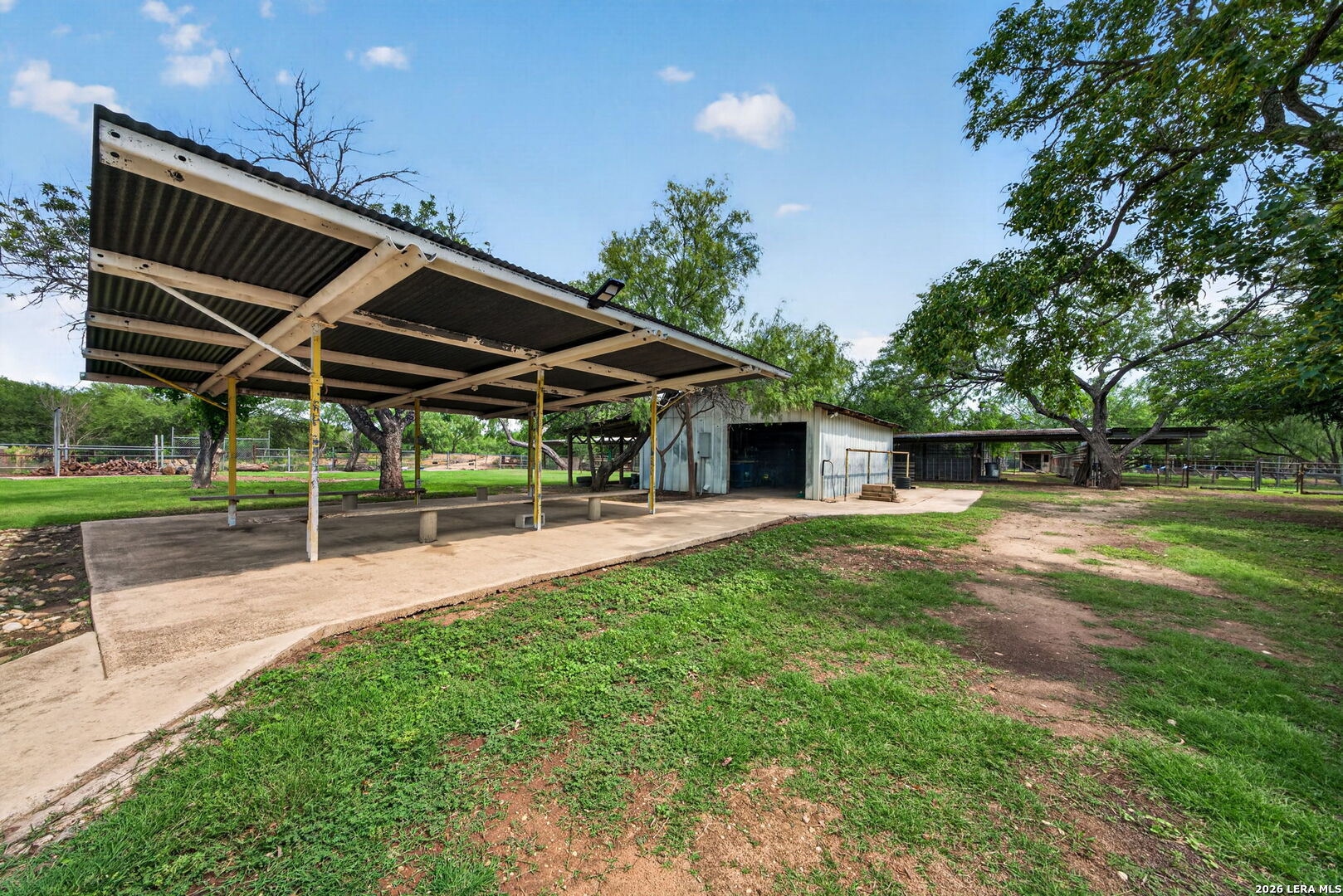 main property photo 27