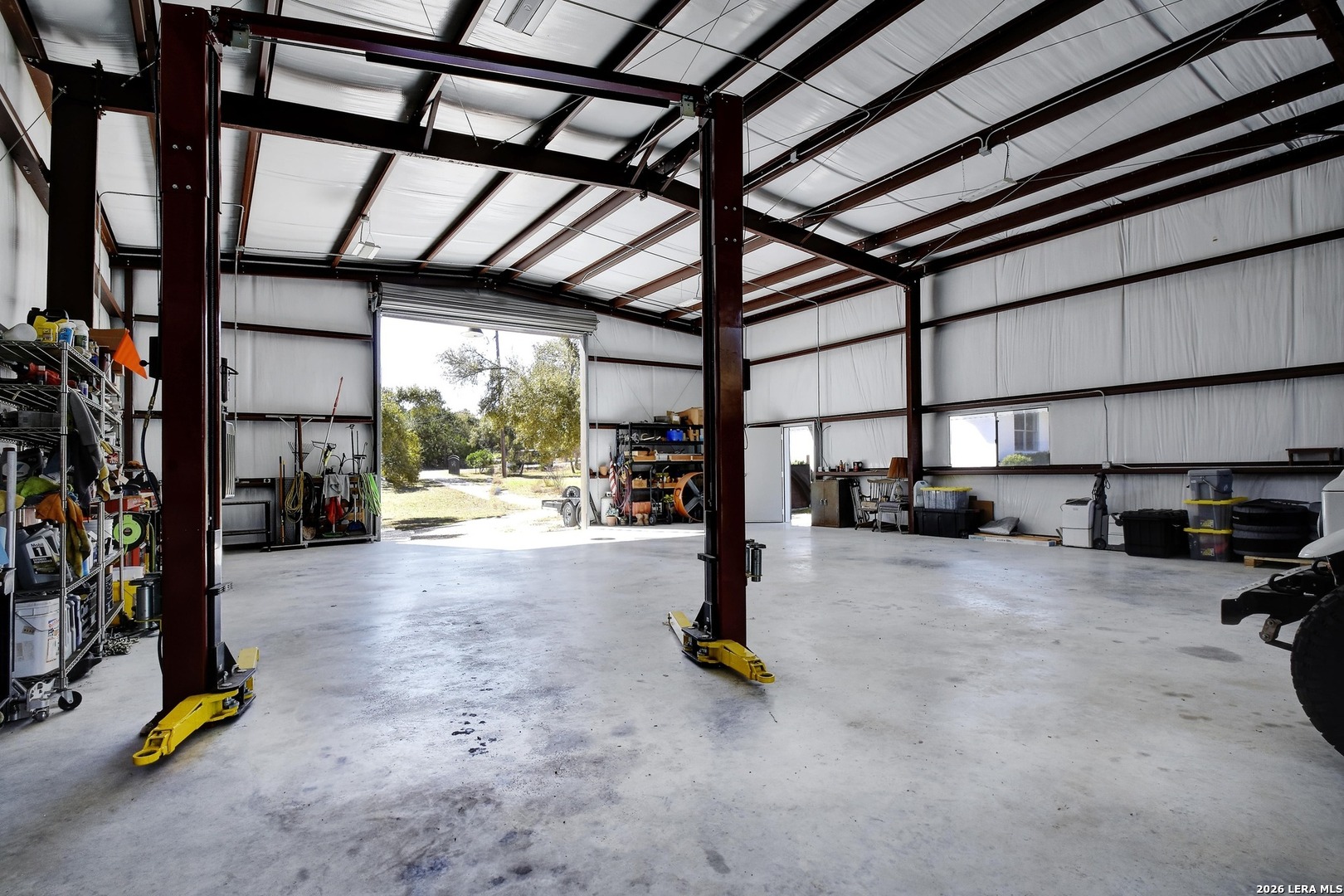 main property photo 29