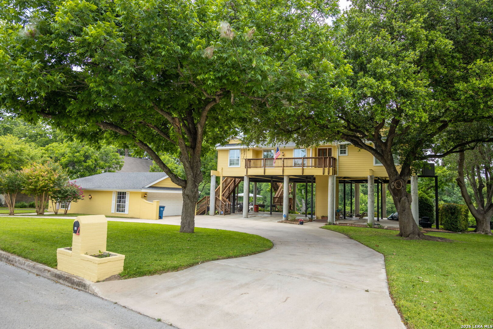 main property photo 3
