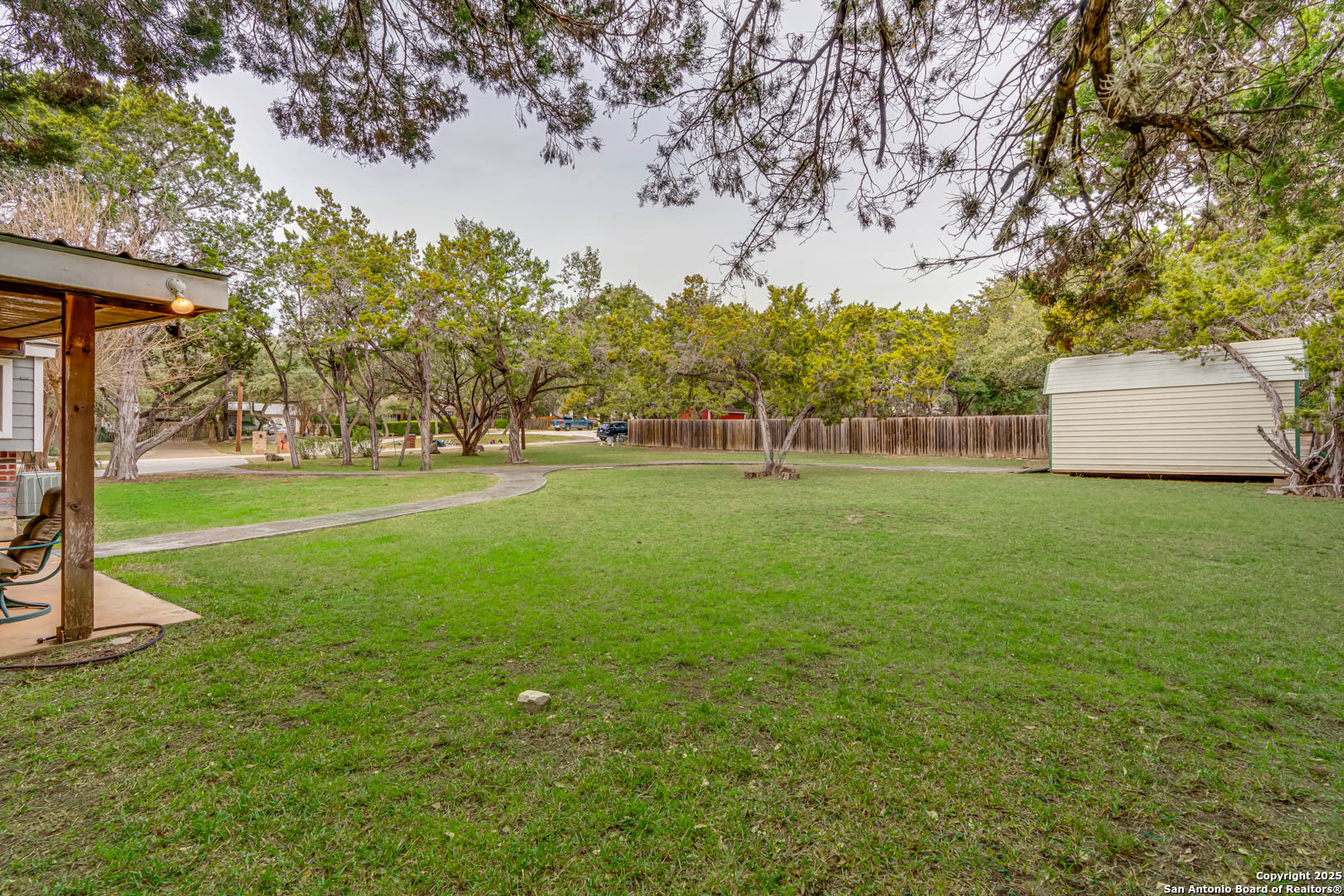 main property photo 23