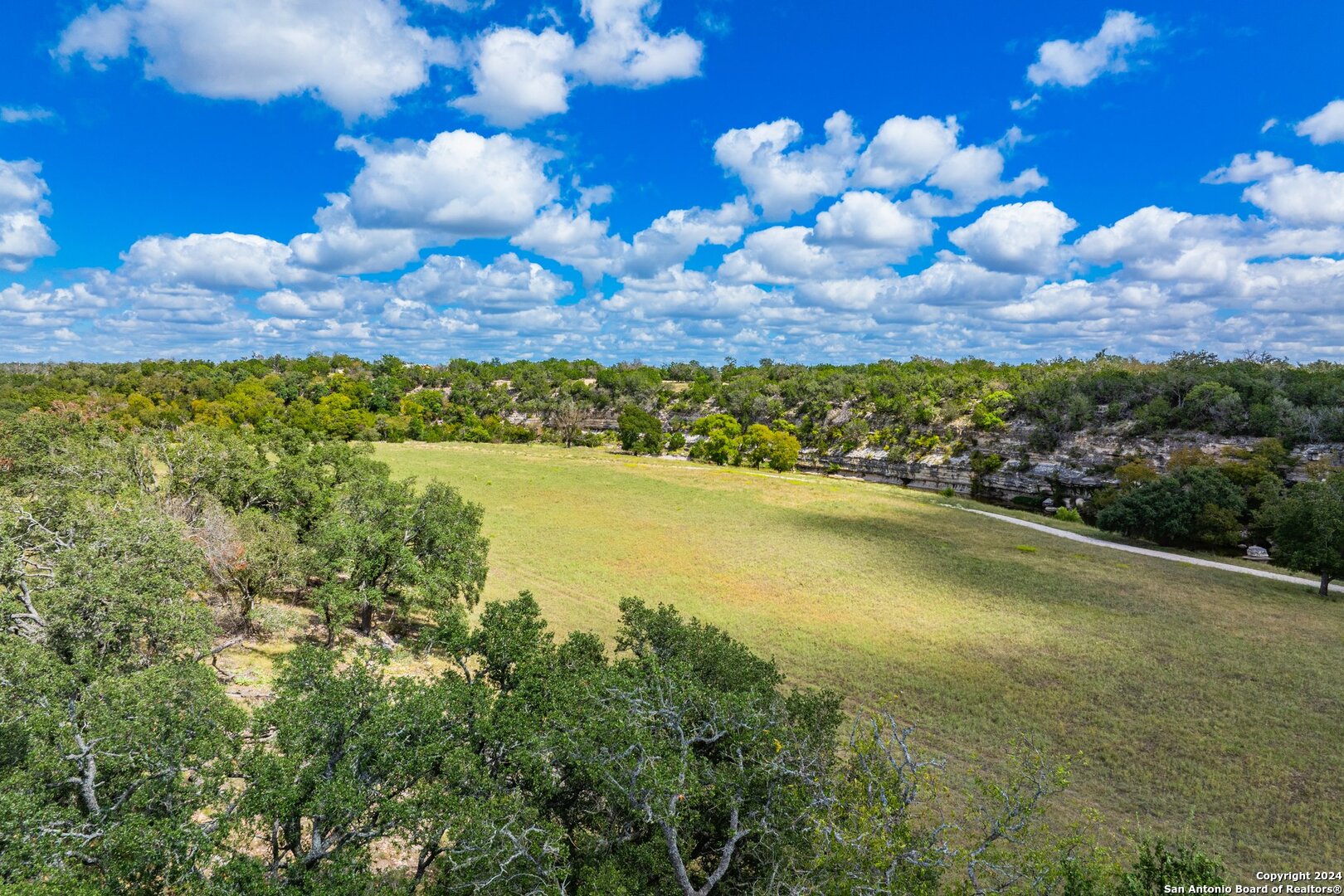 main property photo 13