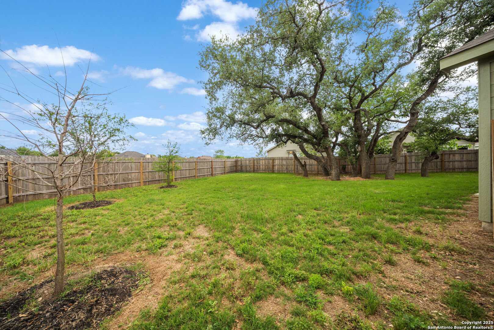 main property photo 27