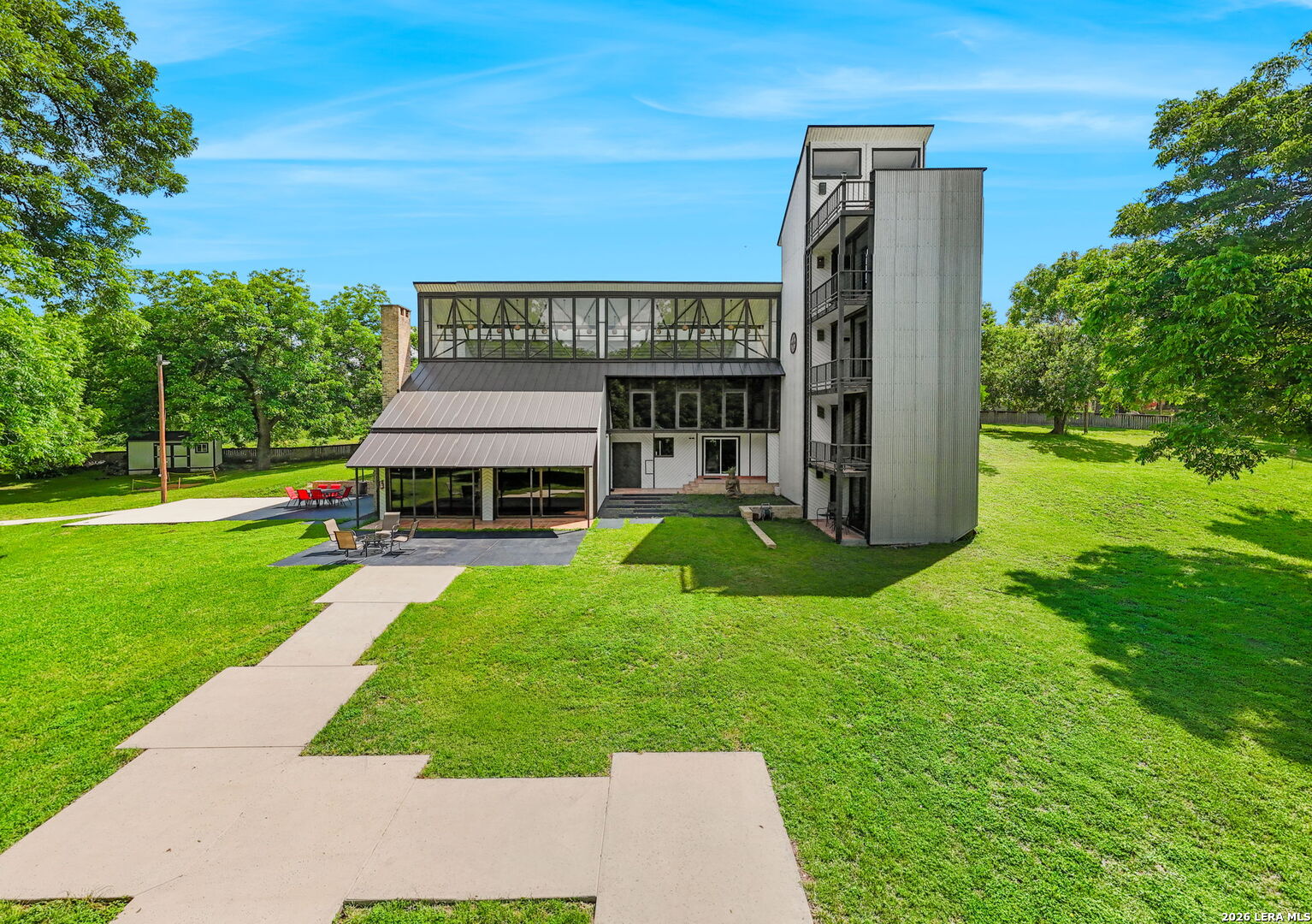 main property photo 47