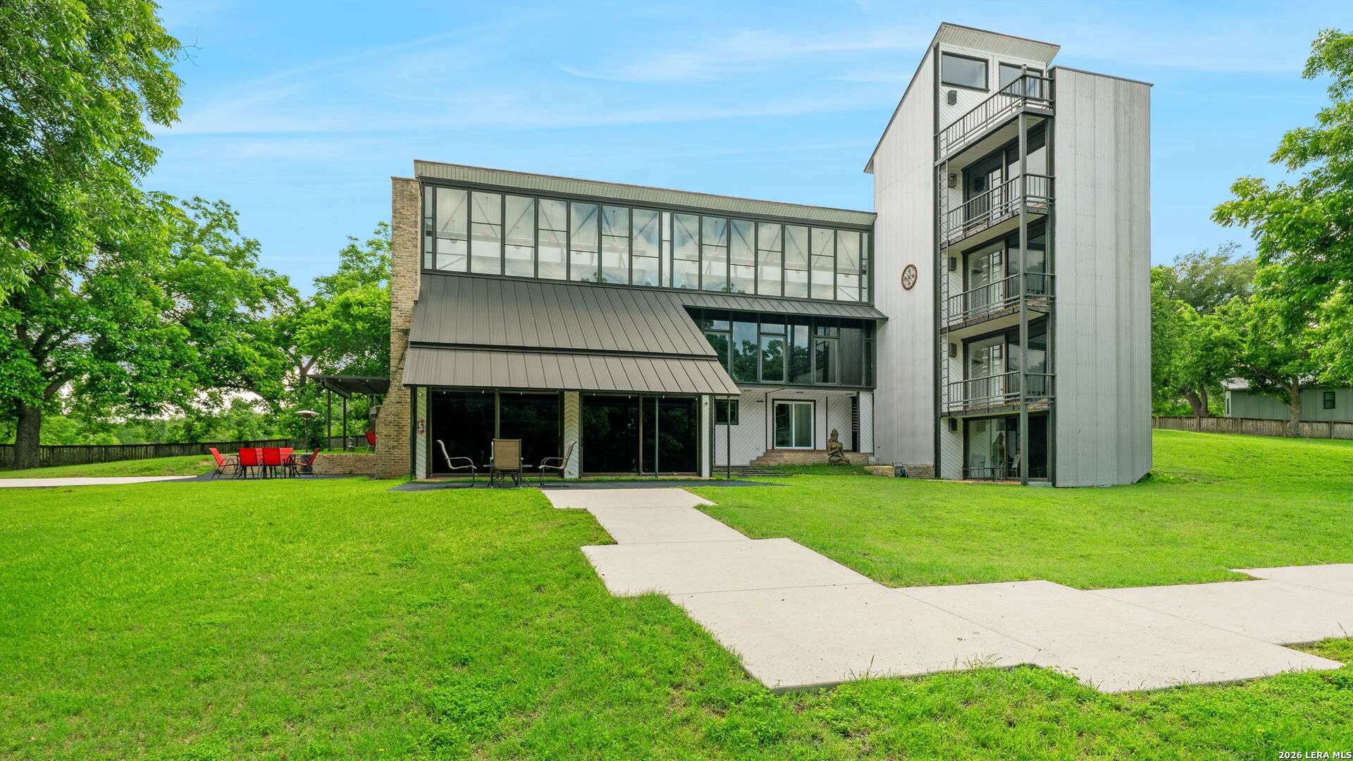 main property photo 49