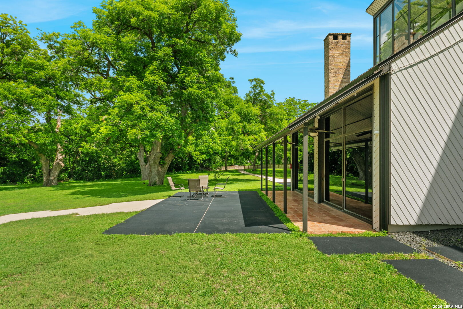 main property photo 50