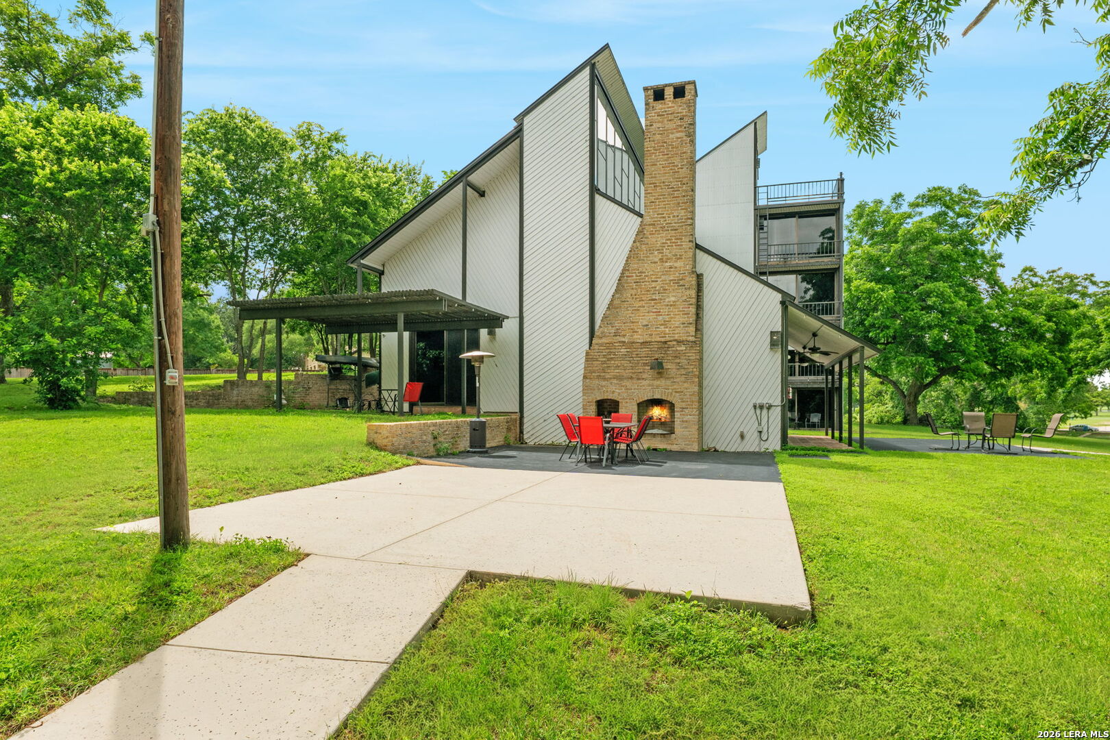 main property photo 51