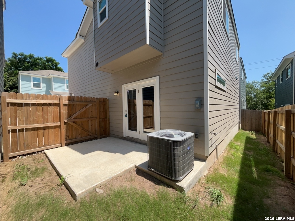 main property photo 30