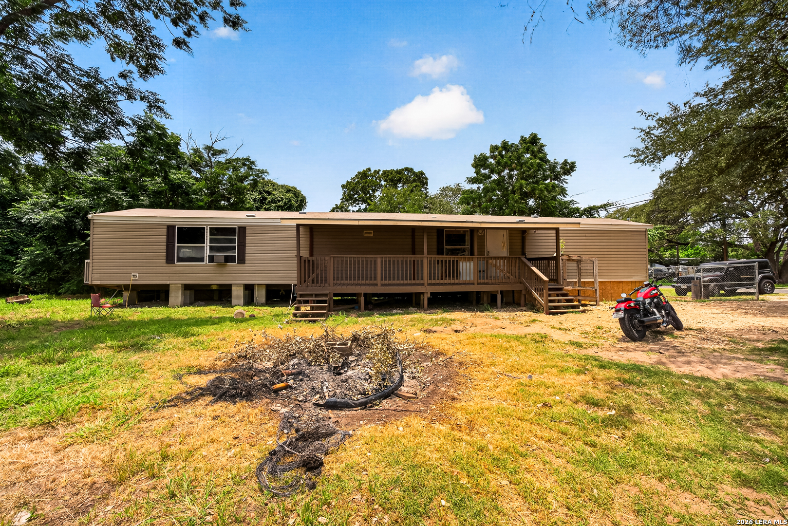main property photo 9