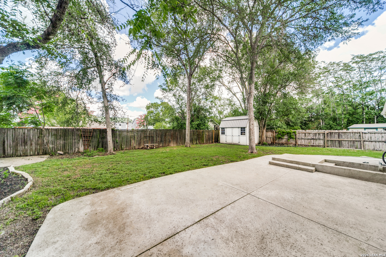 main property photo 30