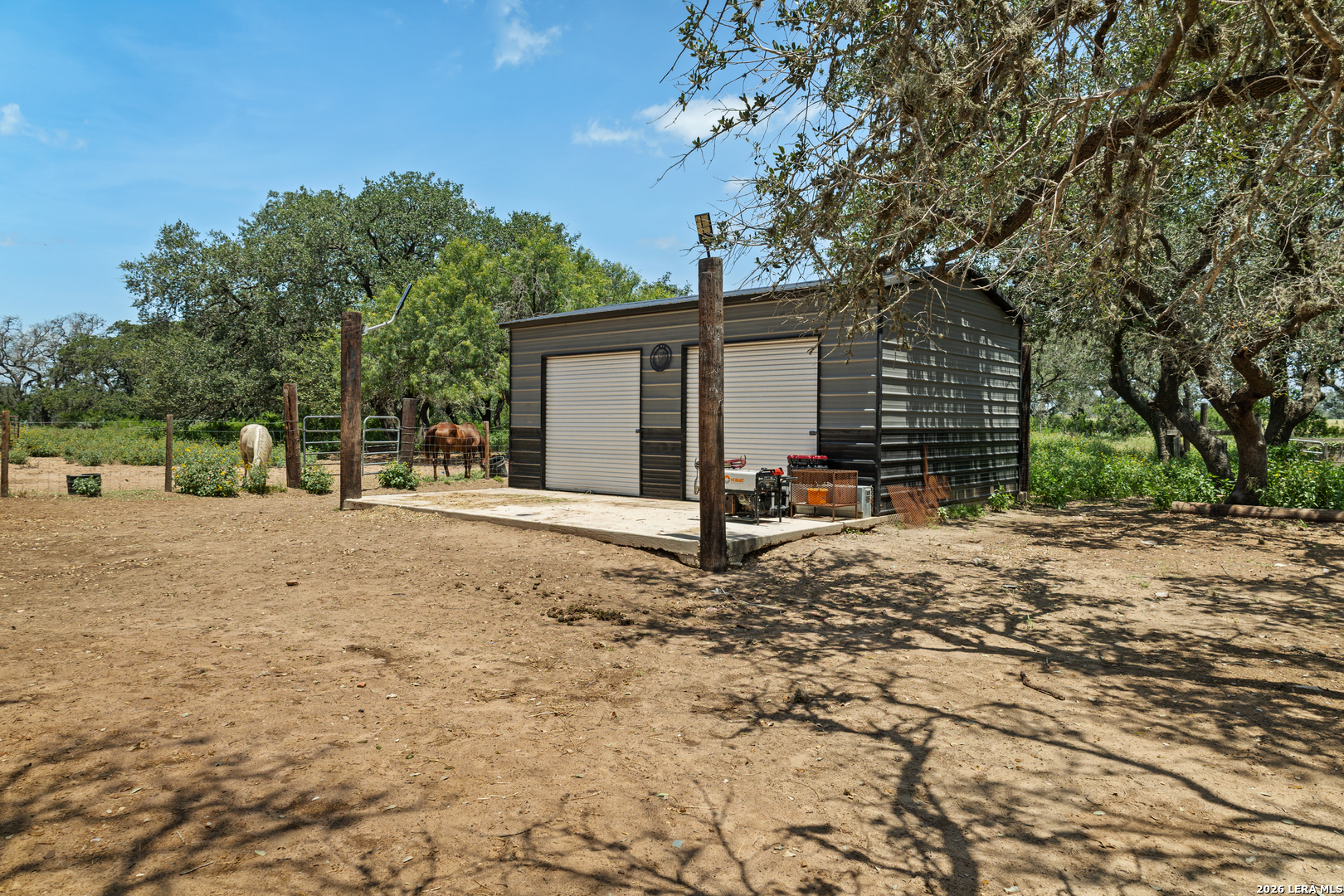 main property photo 32