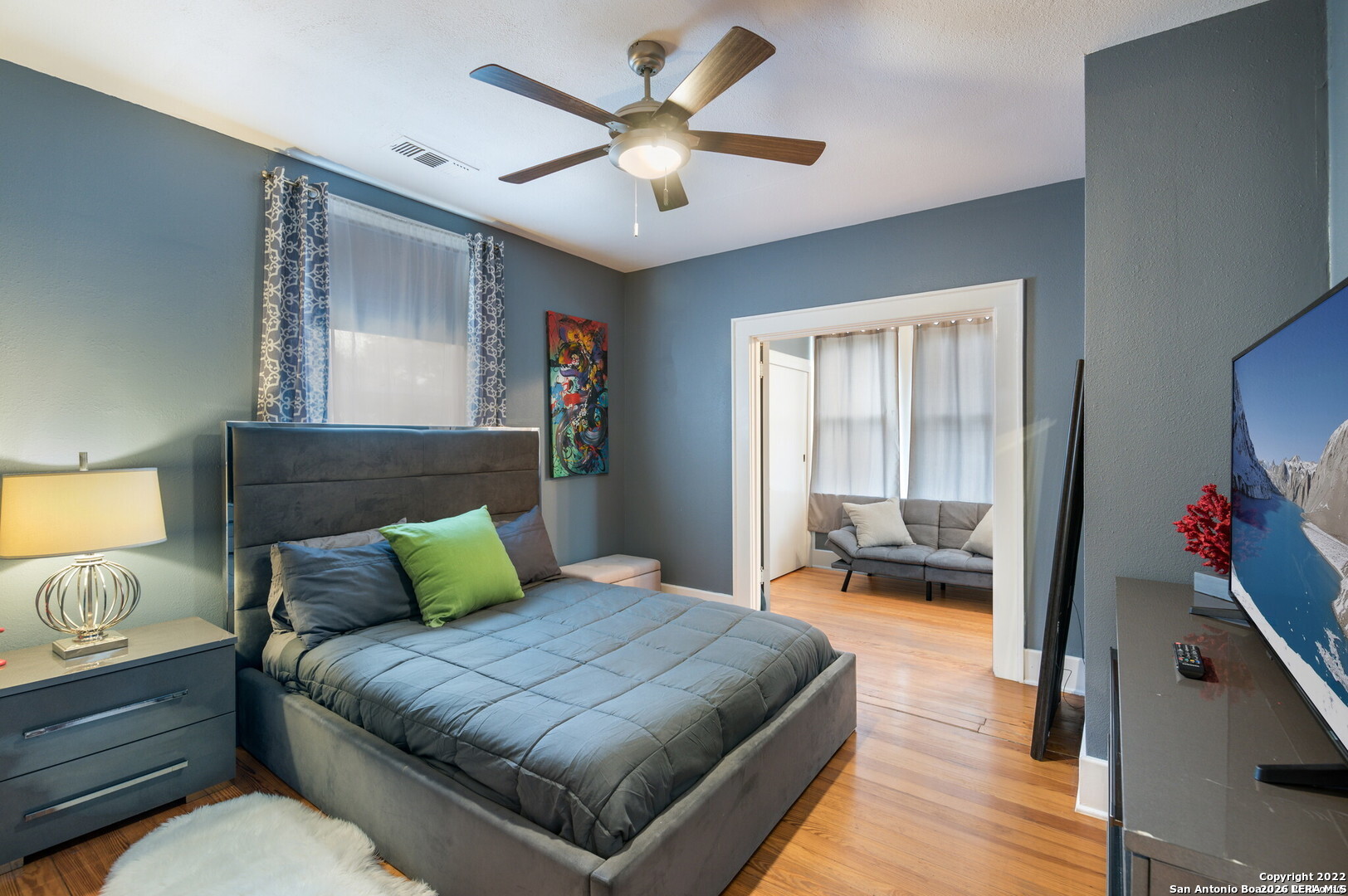main property photo 28