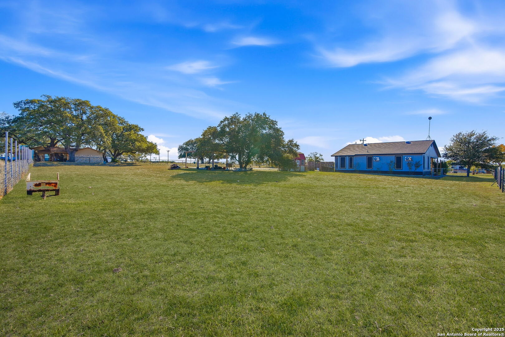 main property photo 36