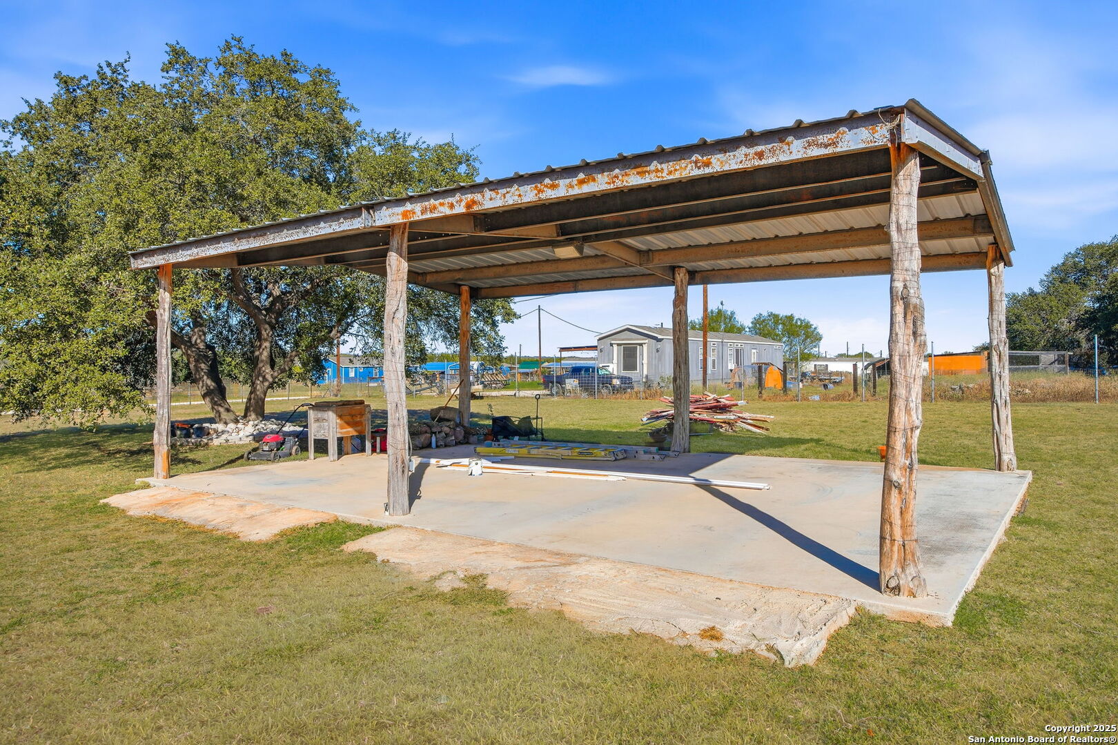 main property photo 37
