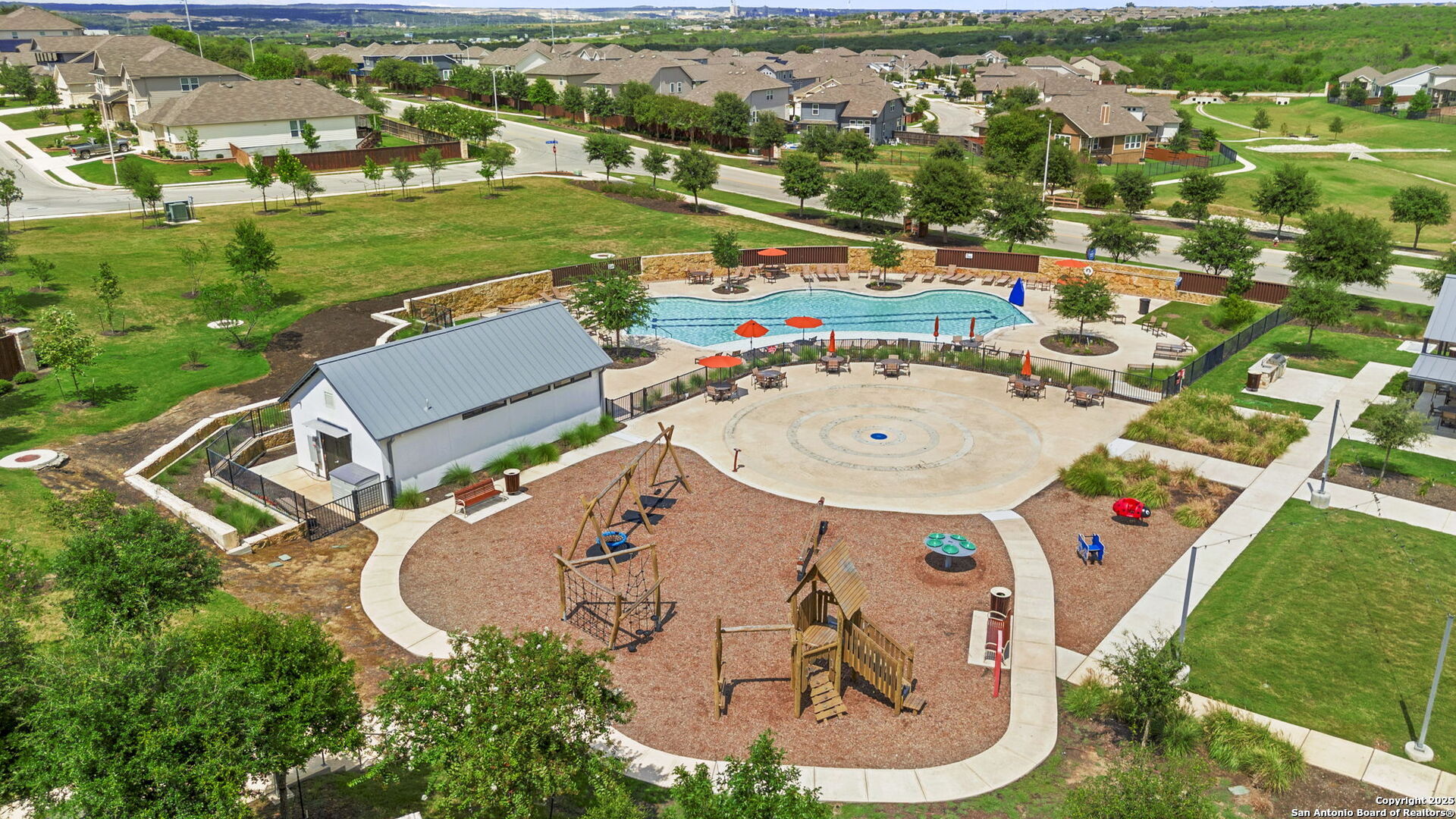 main property photo 20