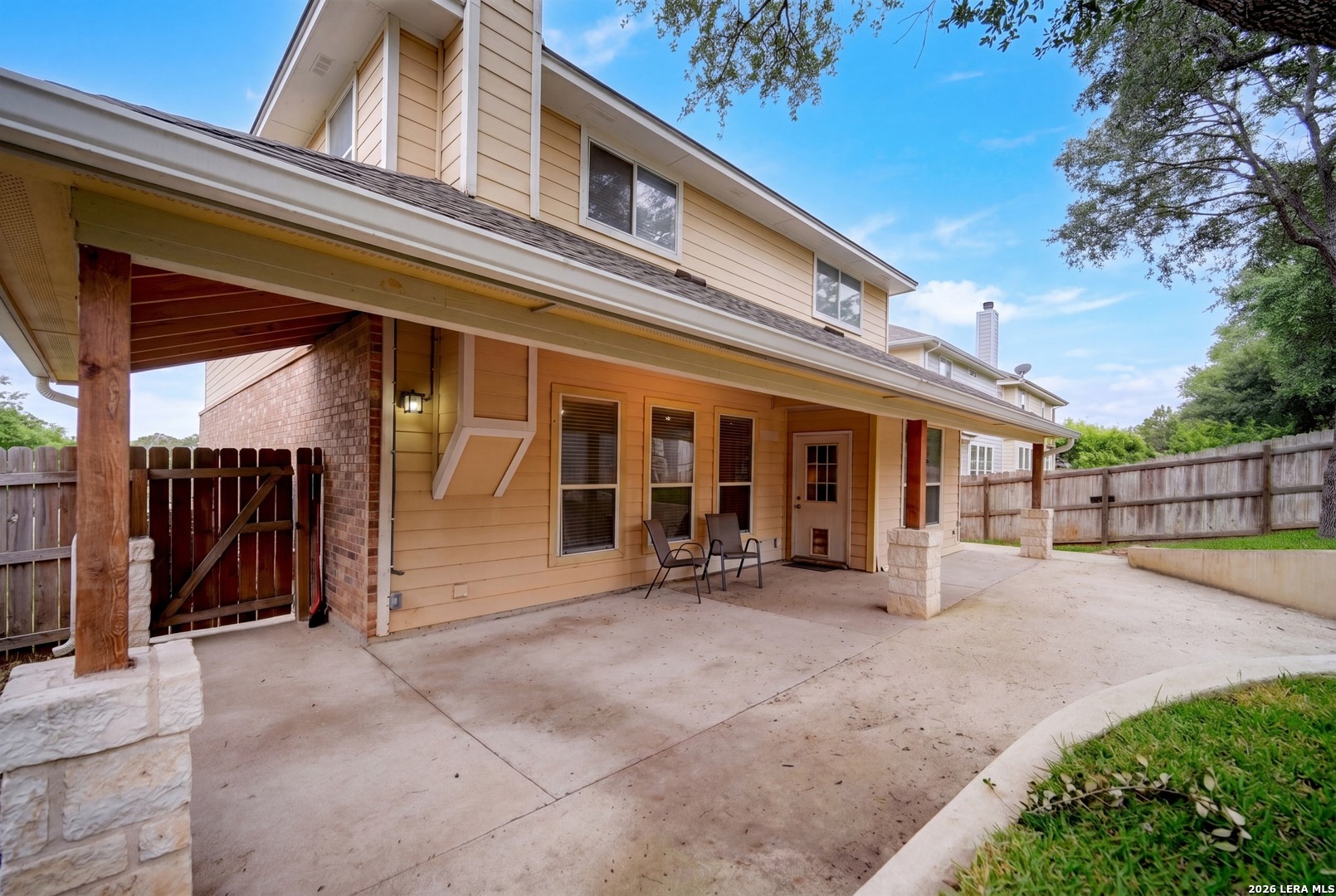 main property photo 29