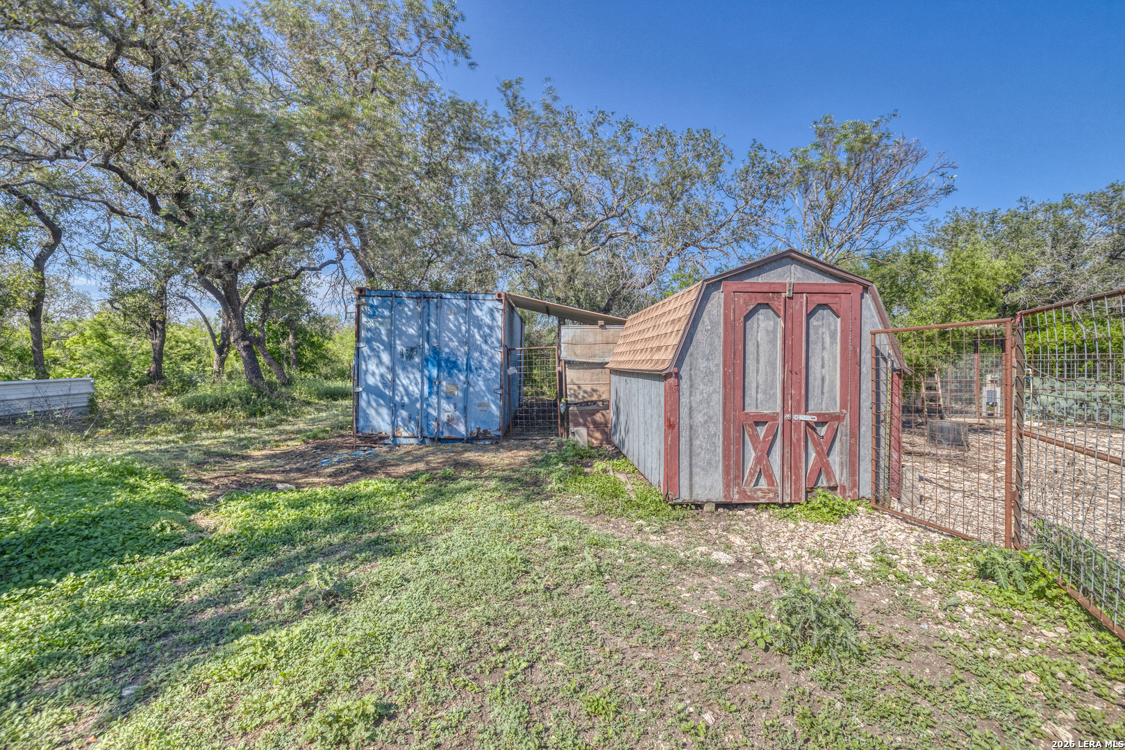 main property photo 27
