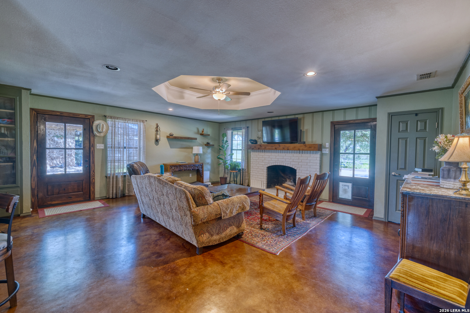 main property photo 6