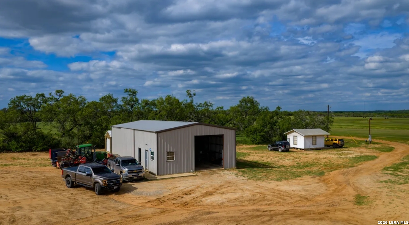 main property photo 13