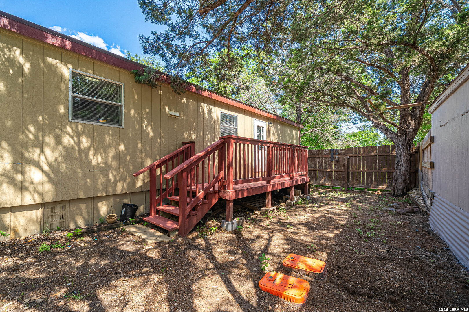 main property photo 23