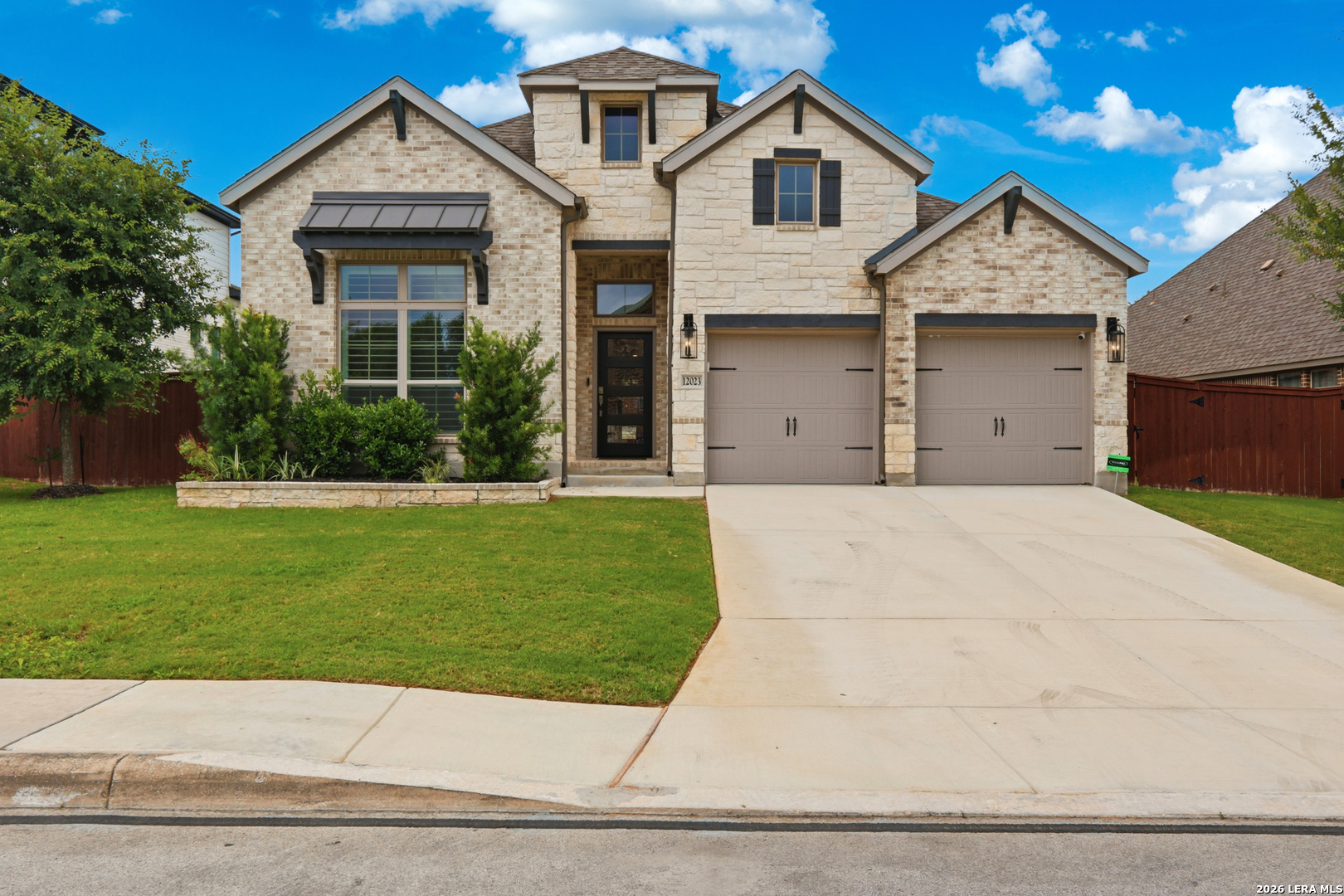 main property photo 4