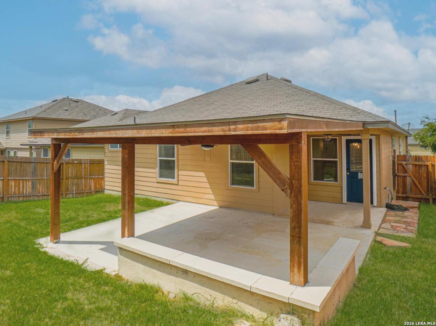 main property photo 13