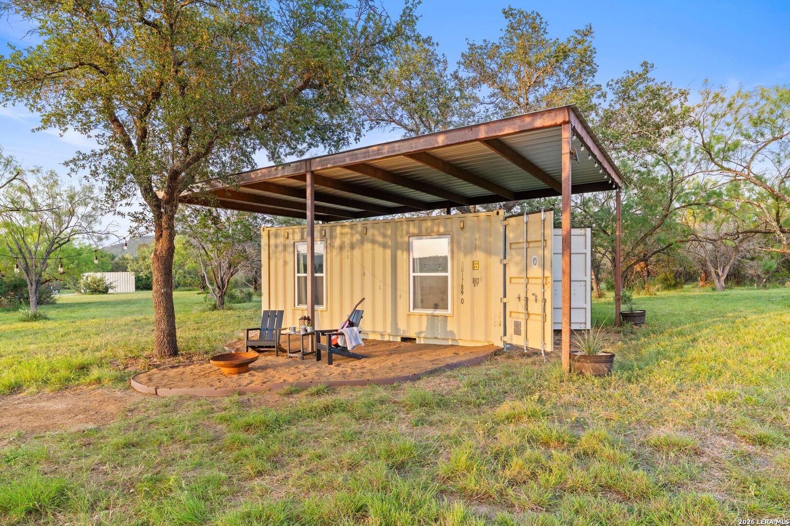 main property photo 8