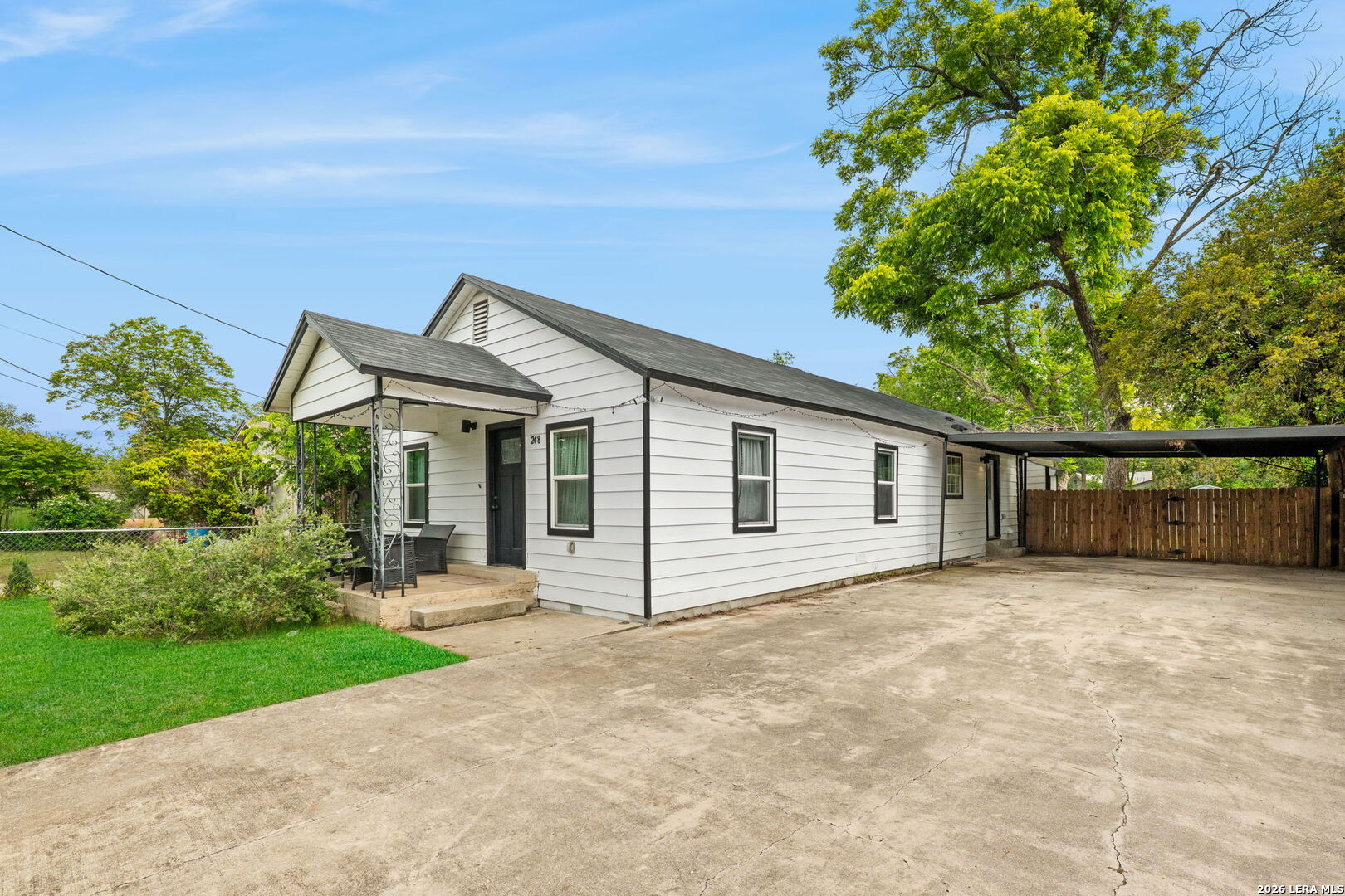 main property photo 12