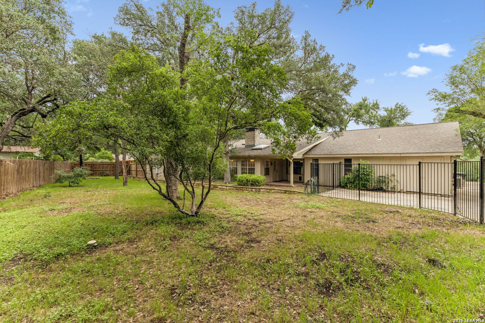 main property photo 41