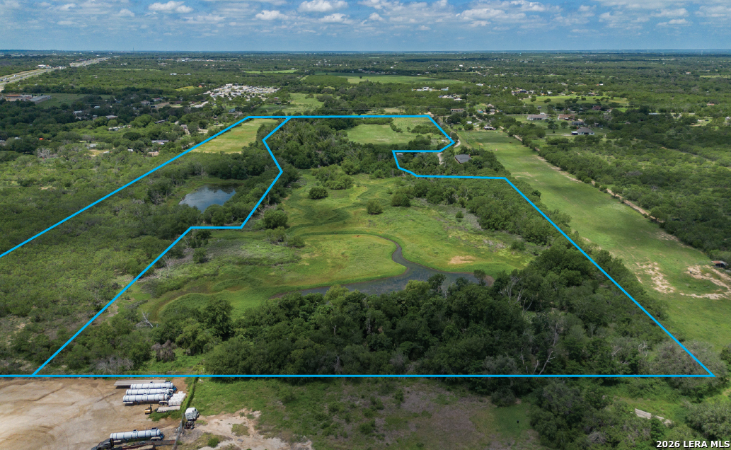 main property photo 40