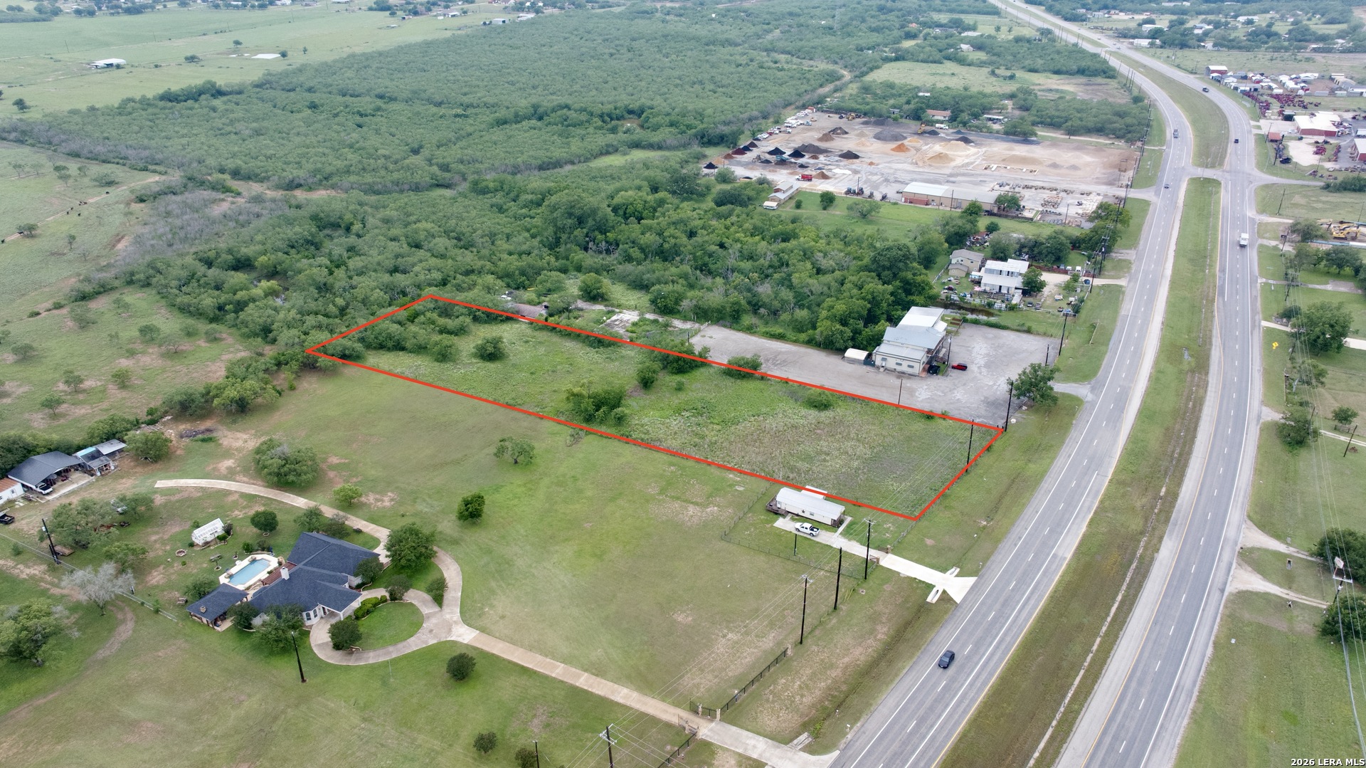 main property photo 3
