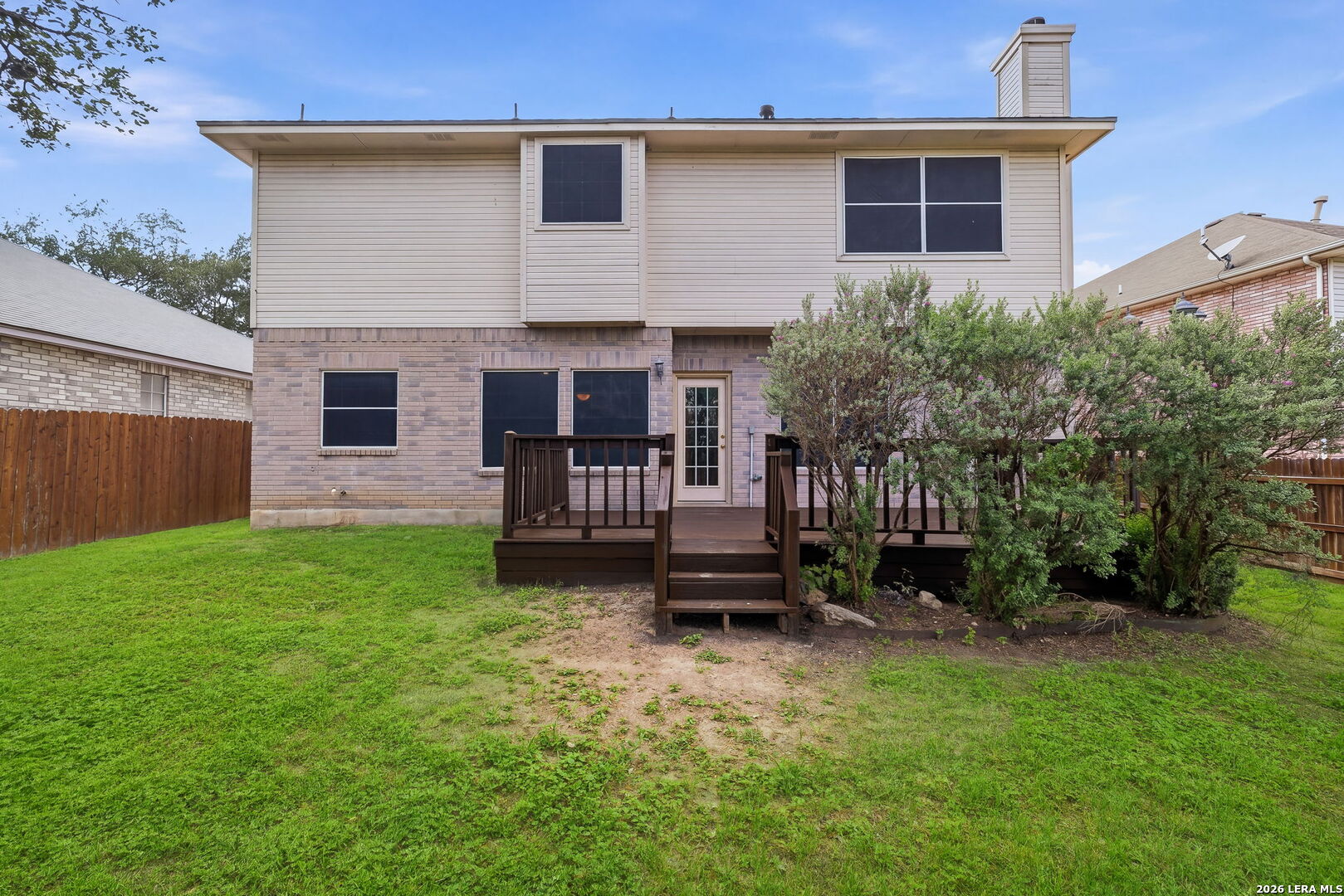 main property photo 28
