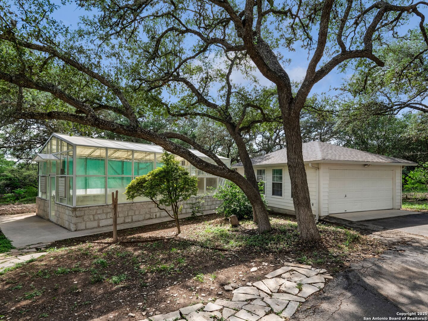 main property photo 47