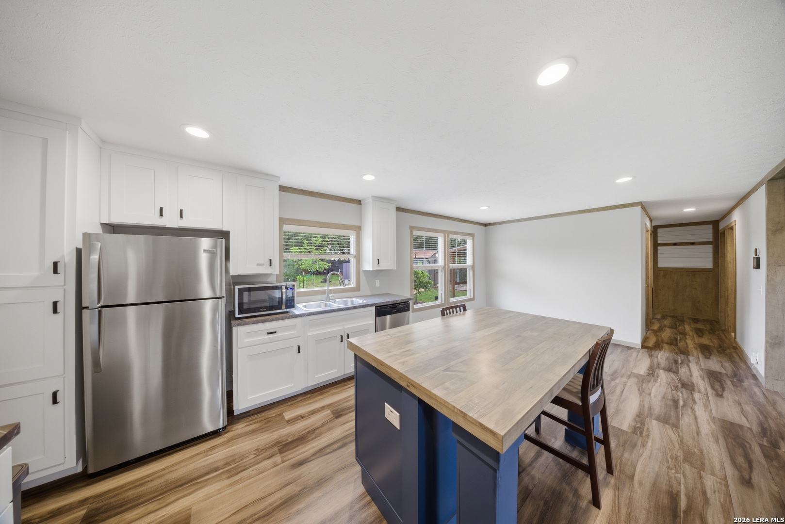main property photo 13