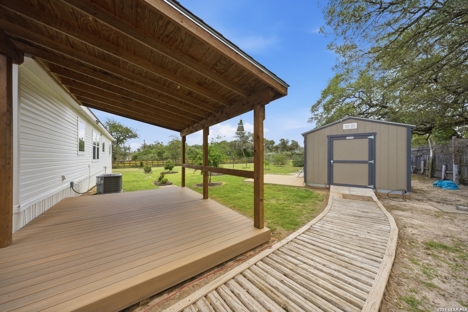 main property photo 27