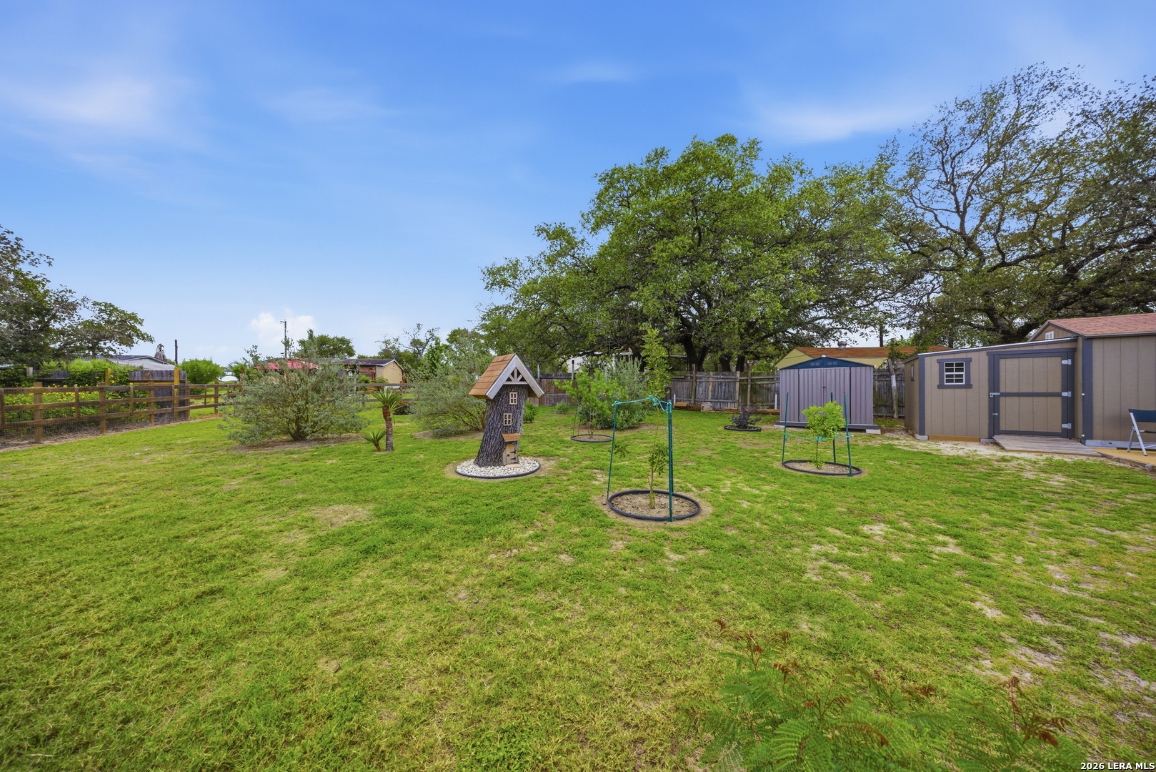 main property photo 29