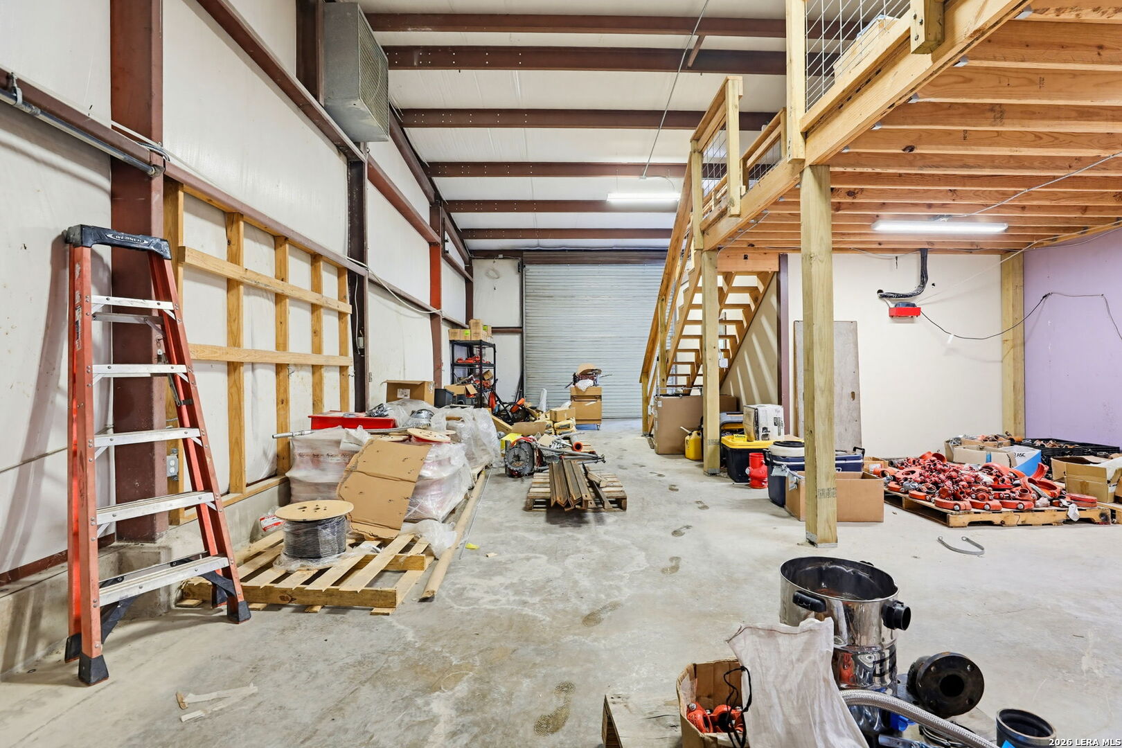 main property photo 43
