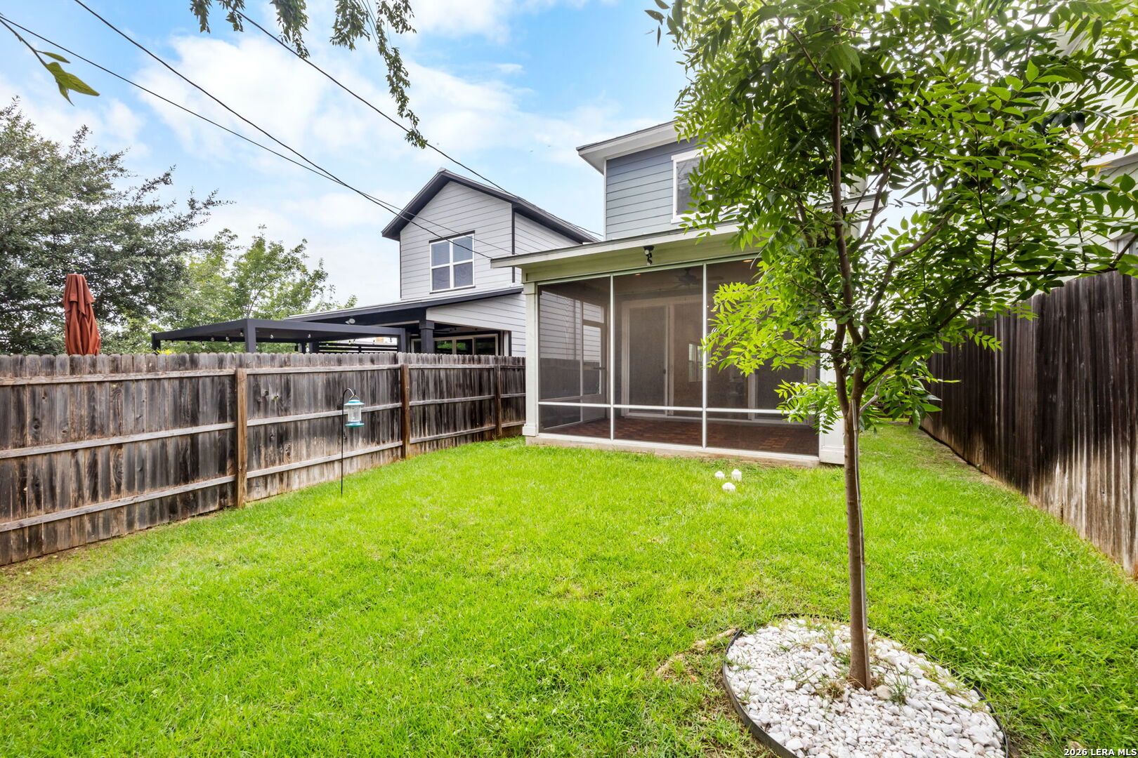 main property photo 19