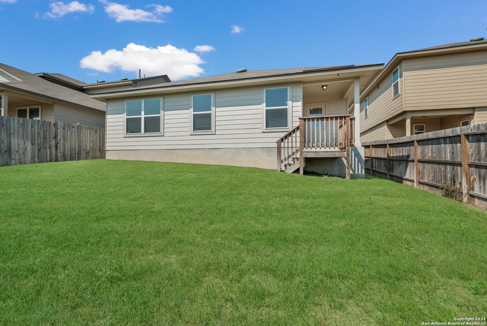 main property photo 24
