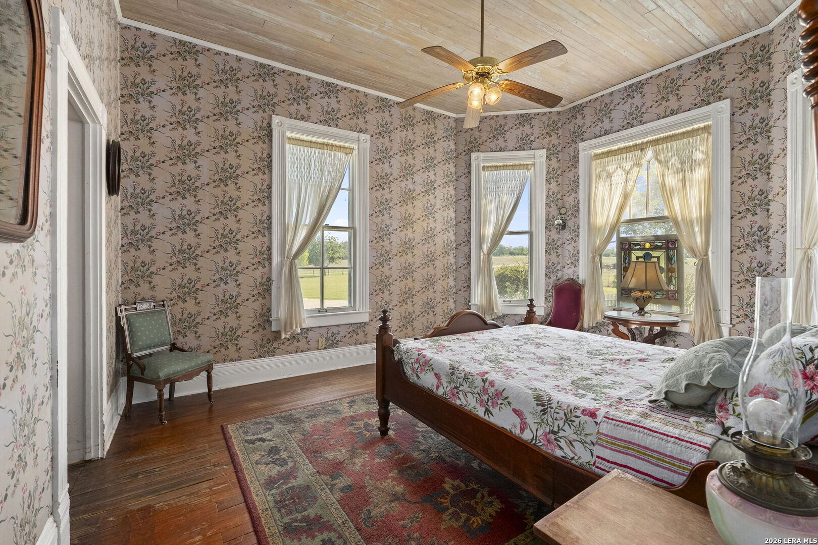 main property photo 31