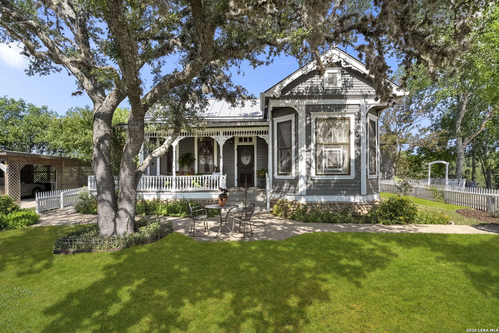 main property photo 6