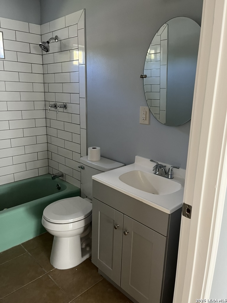 main property photo 11