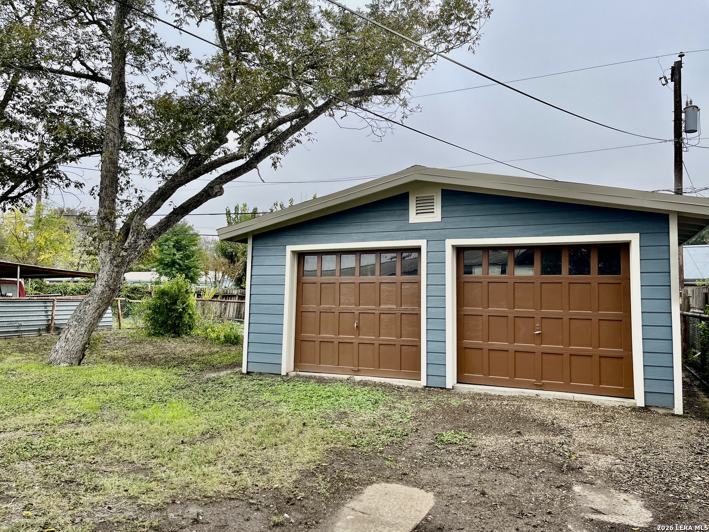 main property photo 18