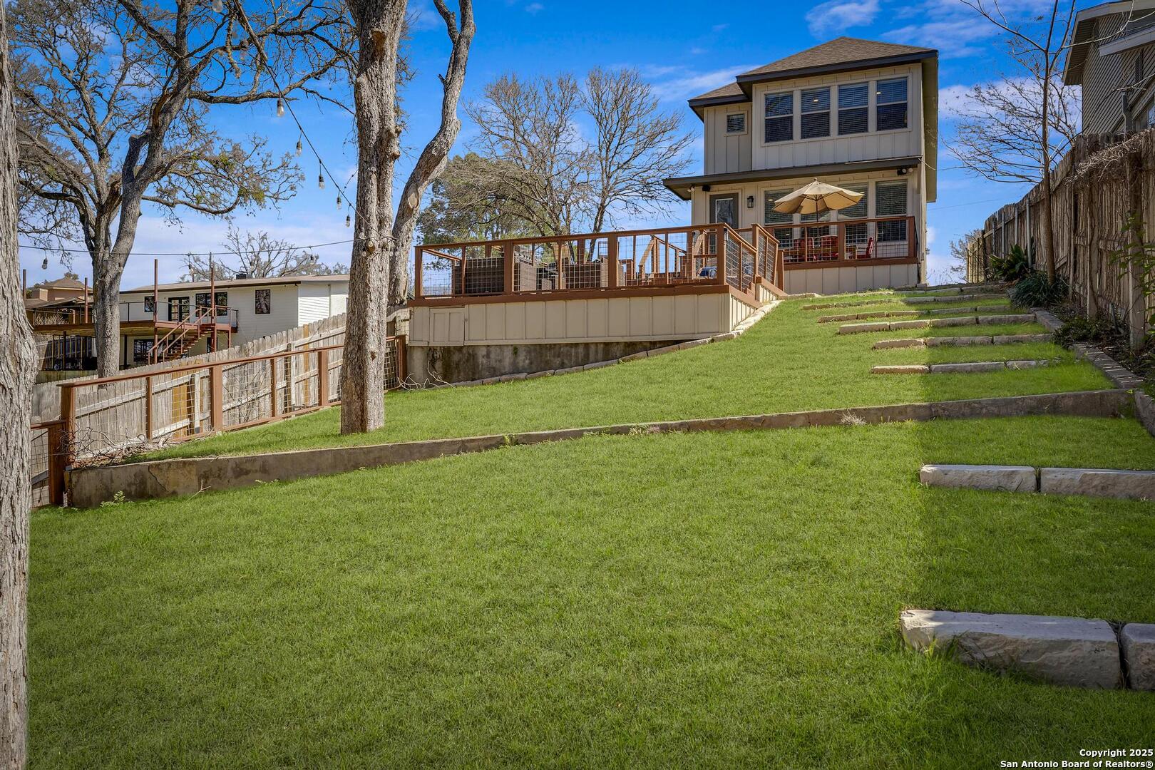 main property photo 28