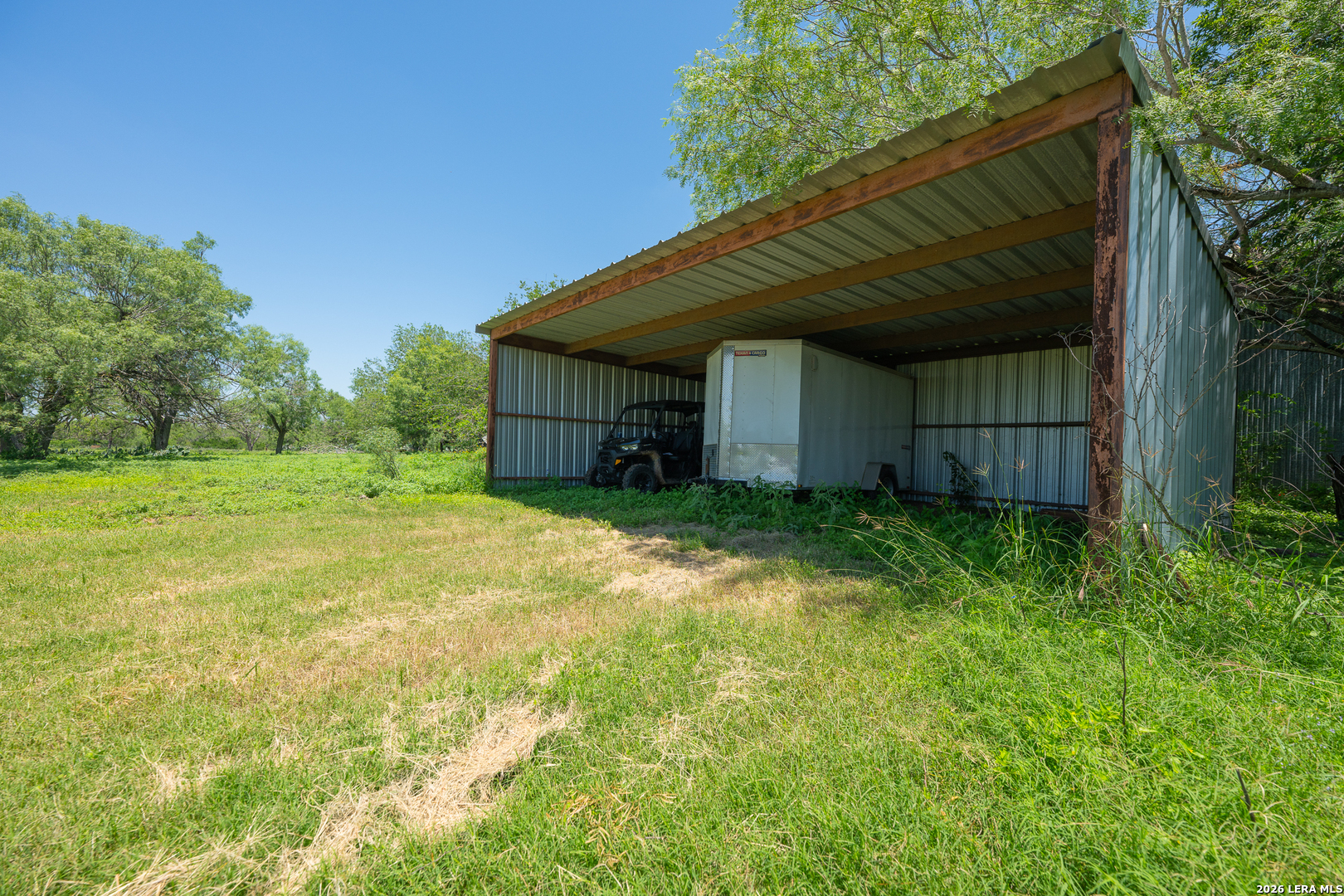 main property photo 30