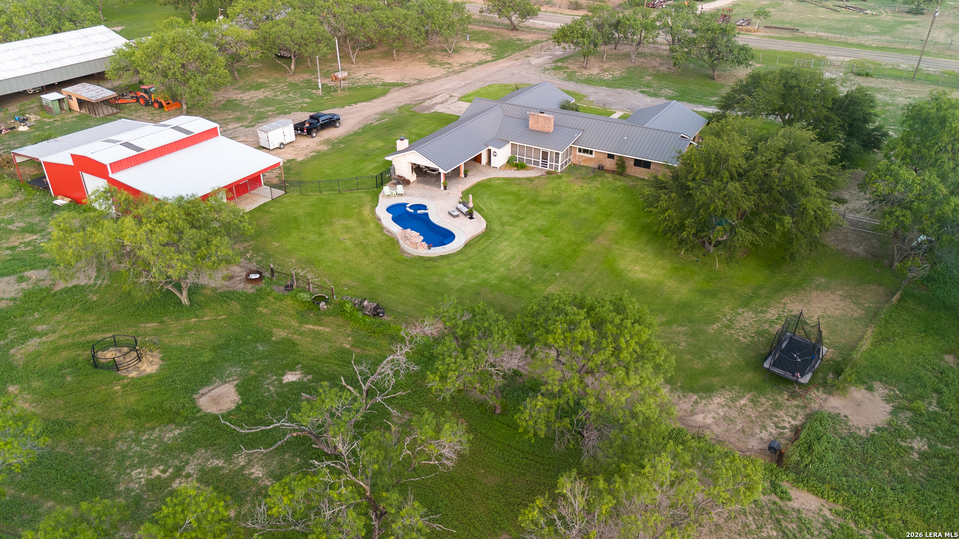 main property photo 36