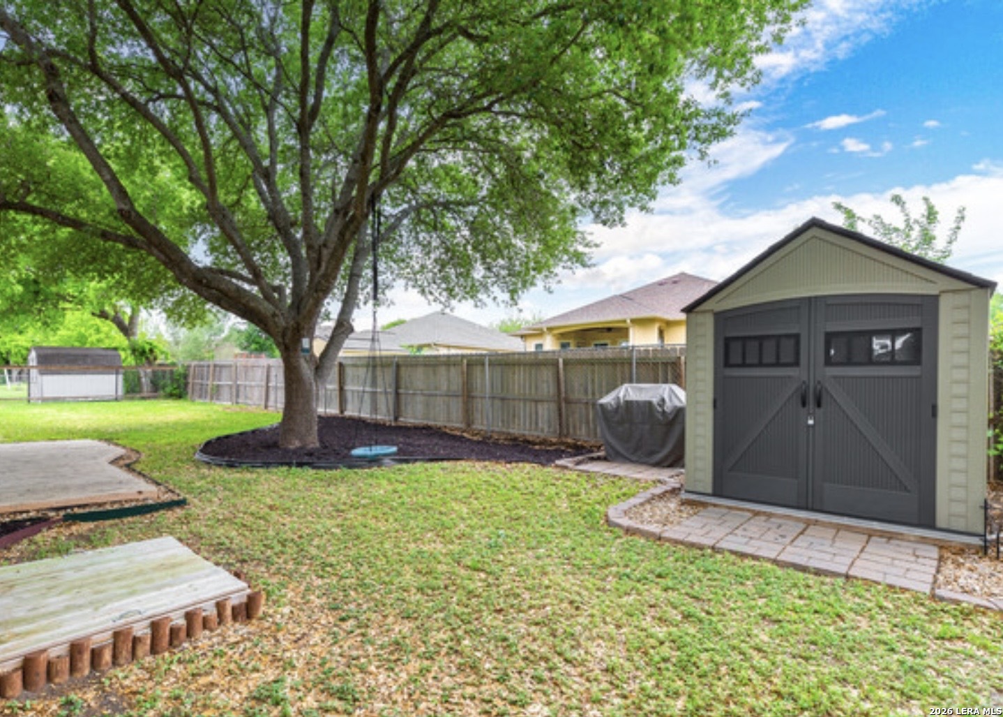 main property photo 23