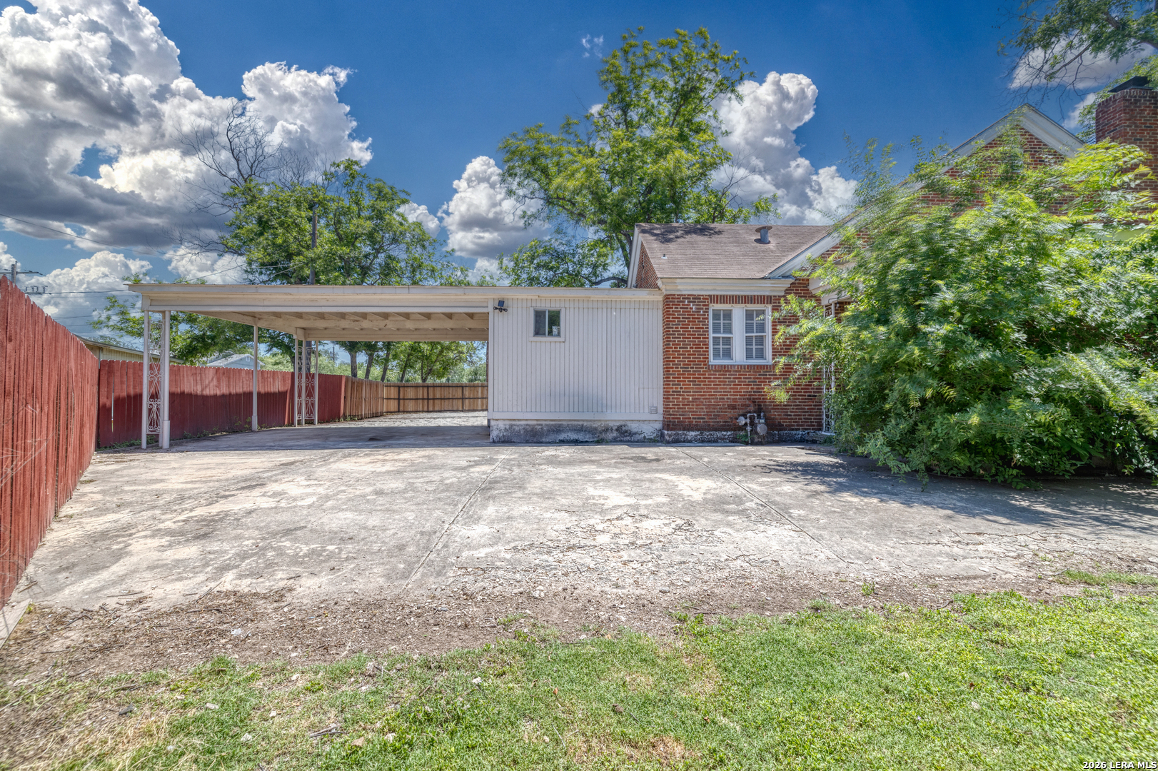 main property photo 32